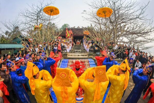 Lễ hội đền Cờn ở Nghệ An và ý nghĩa lễ hội